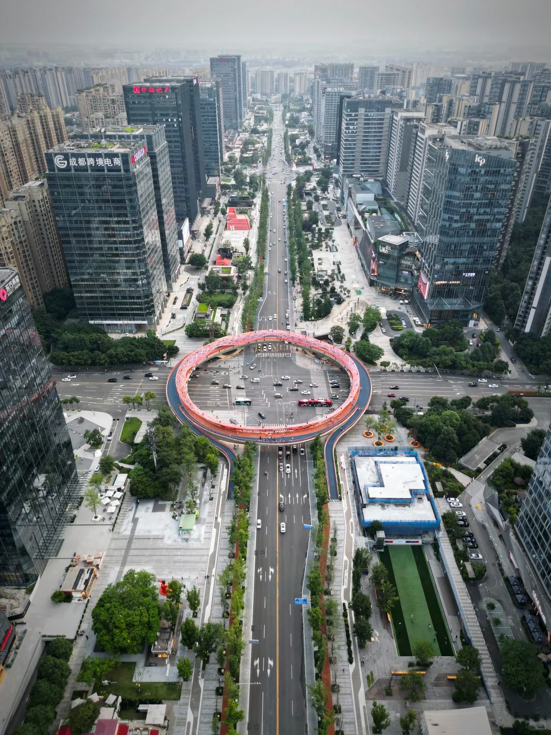 Check-in cầu Jiaozi – Vòng tròn ánh sáng giữa lòng Thành Đô