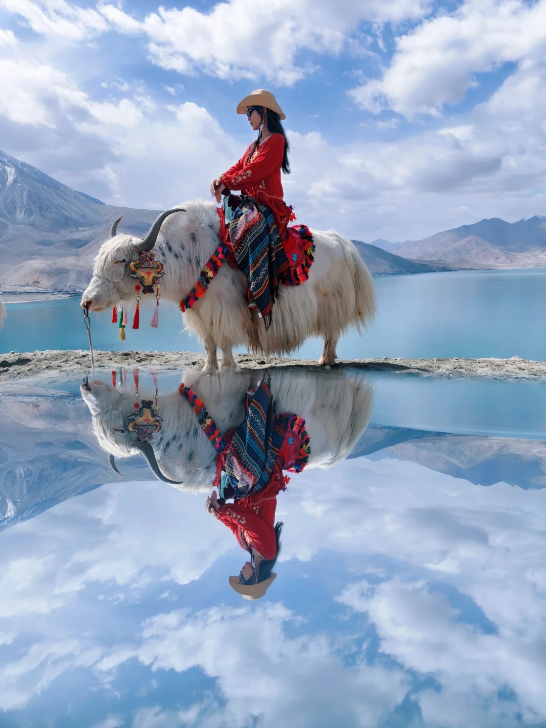 Check-in Hồ Baisha – Thiên Đường Sống Ảo Giữa Cao Nguyên Pamir