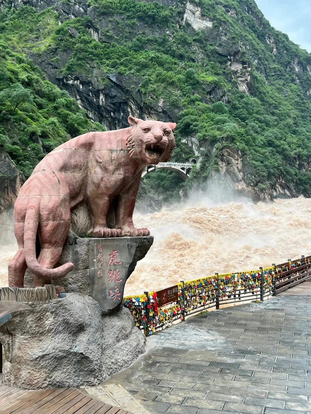 Hổ Khiêu Hiệp – Hẻm núi hùng vĩ nhất thế giới ở Lệ Giang