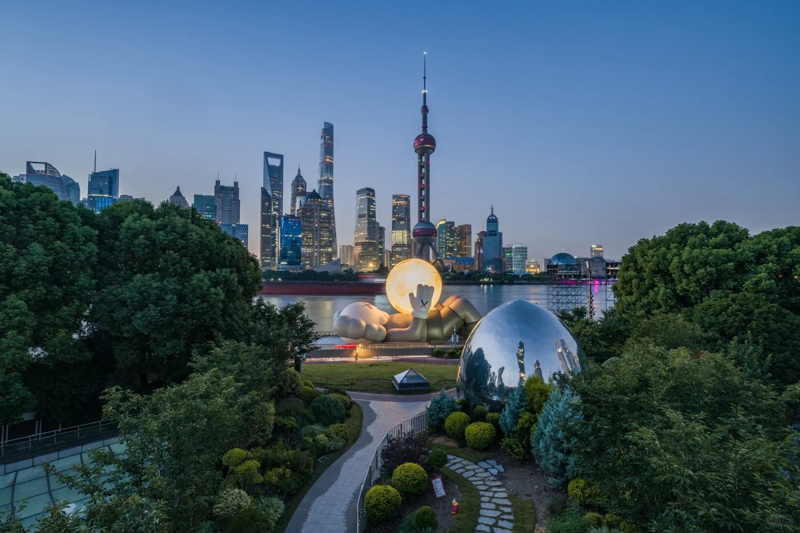 Khung Cảnh Thơ Mộng Tại Công Viên Bắc Bến Thượng Hải