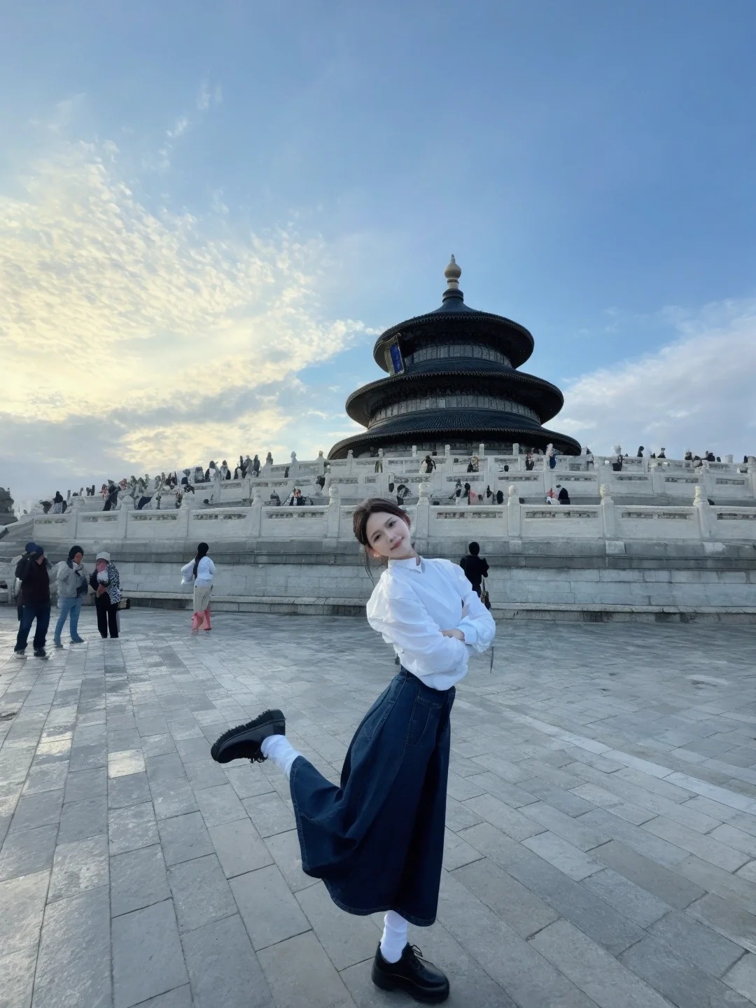 Check-in Công viên Thiên Đàn – Lưu giữ khoảnh khắc ấn tượng tại di sản thế giới với kiến trúc cổ kính và không gian rộng lớn.