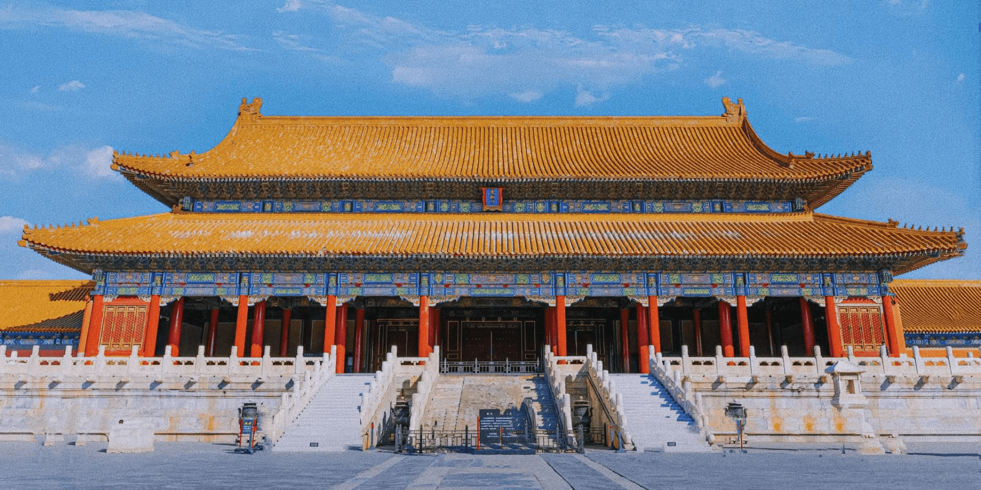 Nội thất Càn Thanh Cung tráng lệ, nơi từng là nơi ở và làm việc của hoàng đế Trung Hoa.