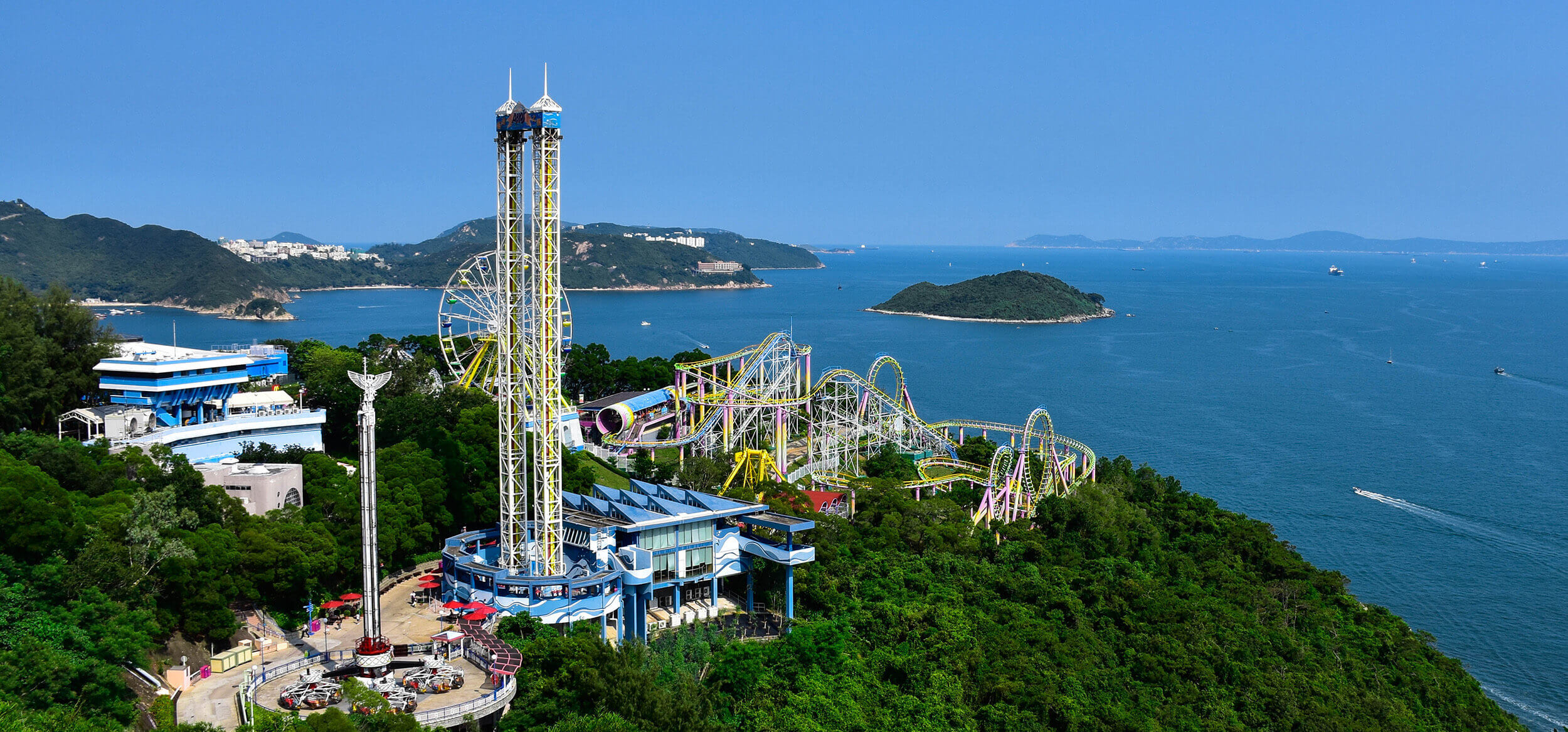 To&agrave;n cảnh Ocean Park nh&igrave;n từ tr&ecirc;n cao với c&aacute;c tr&ograve; chơi mạo hiểm v&agrave; c&aacute;c tr&ograve; chơi với nước