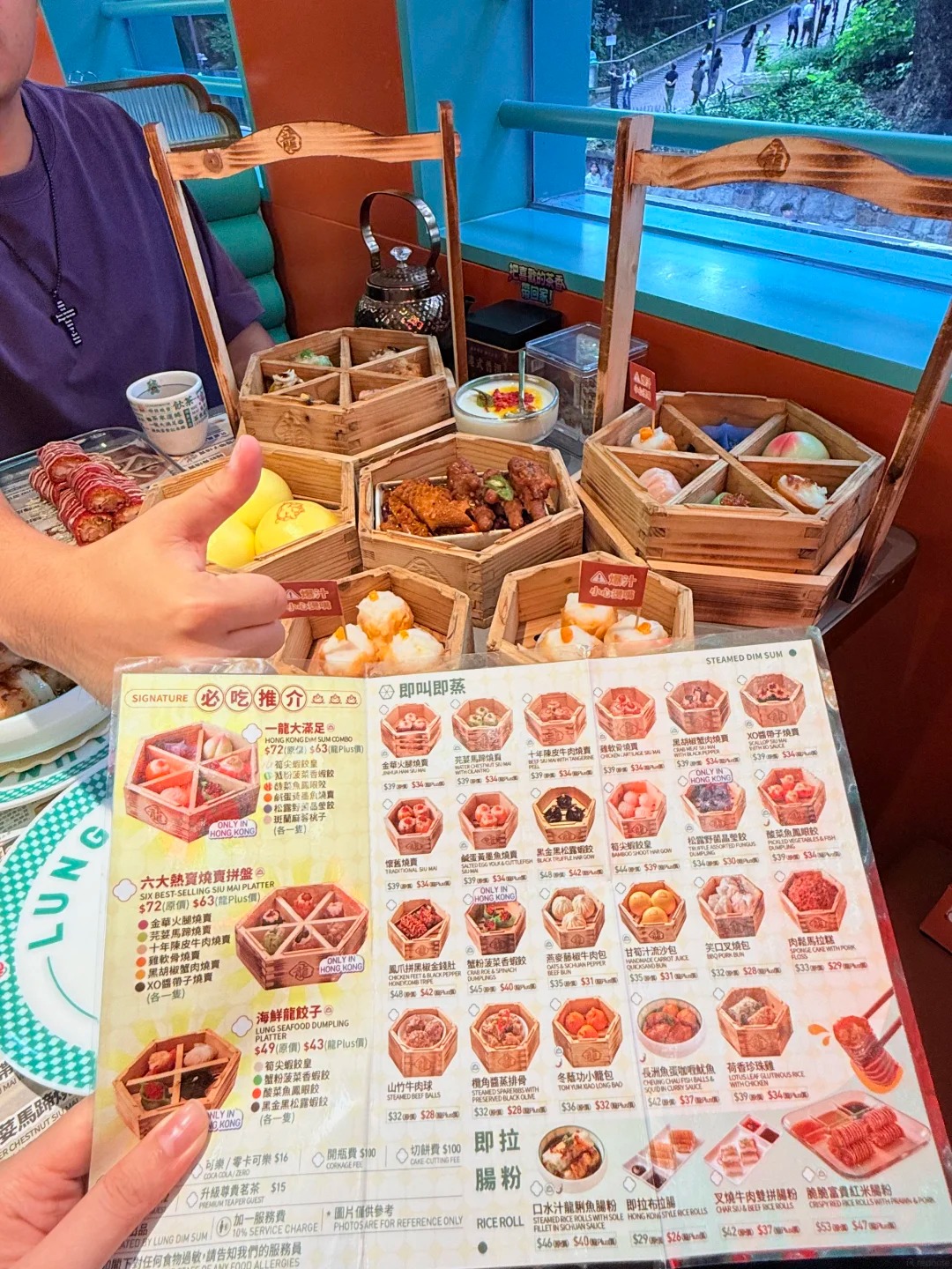 Bữa tiệc điểm t&acirc;m Quảng Đ&ocirc;ng chuẩn vị với ấm tr&agrave; Phổ Nhĩ v&agrave; những xửng dim sum hấp dẫn
