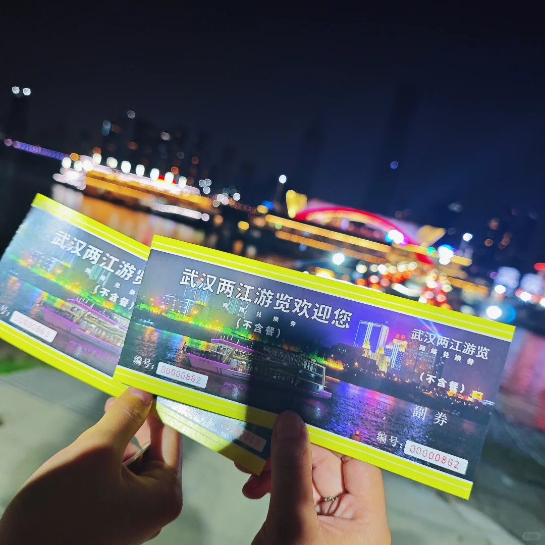 du kh&aacute;ch mua v&eacute; trải nghiệm du thuyền tr&ecirc;n s&ocirc;ng Dương Tử