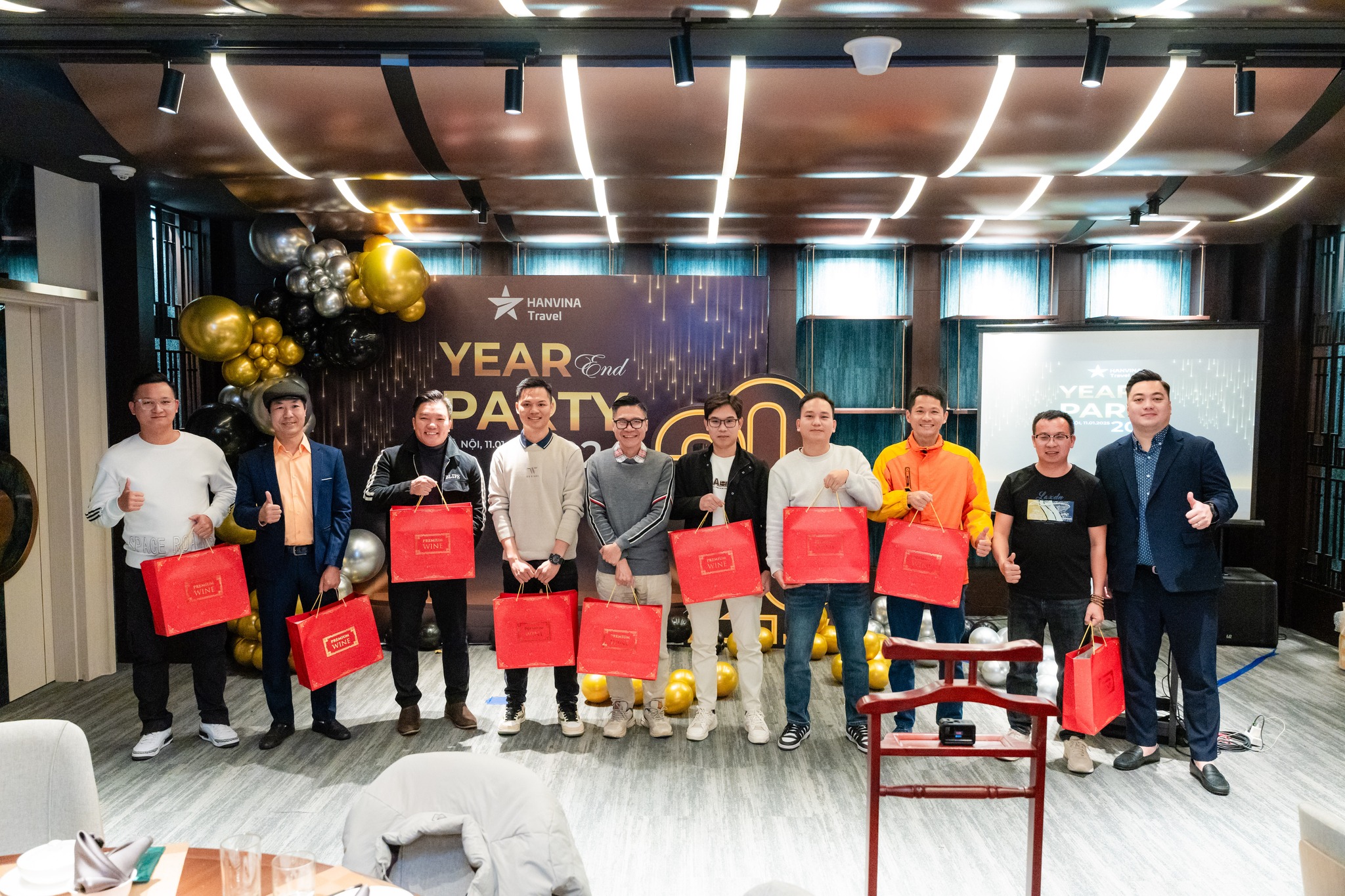  YEAR END PARTY 2024 -  HANVINA TRAVEL V&Agrave; H&Agrave;NH TR&Igrave;NH RỰC RỠ 