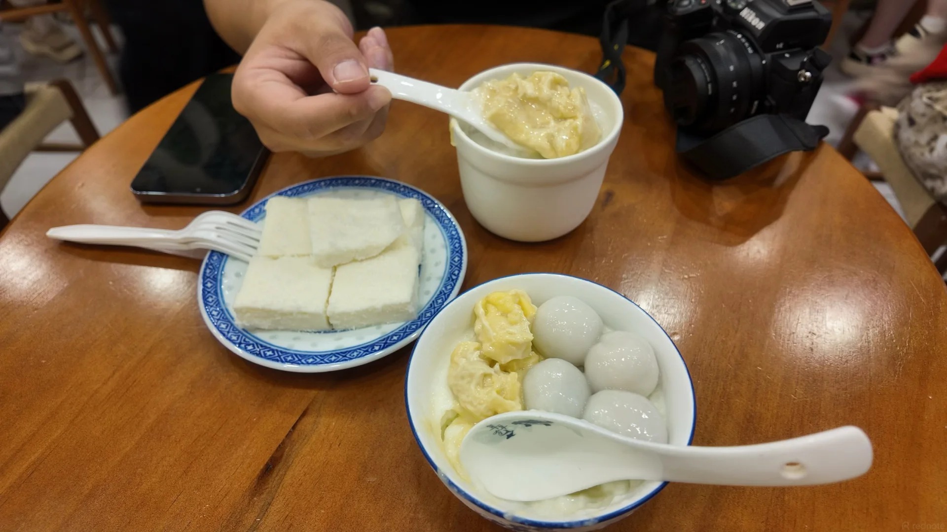 c&aacute;c m&oacute;n ăn tr&aacute;ng miệng nổi tiếng tại cửa h&agrave;ng Lan Fong Yuen Hong Kong