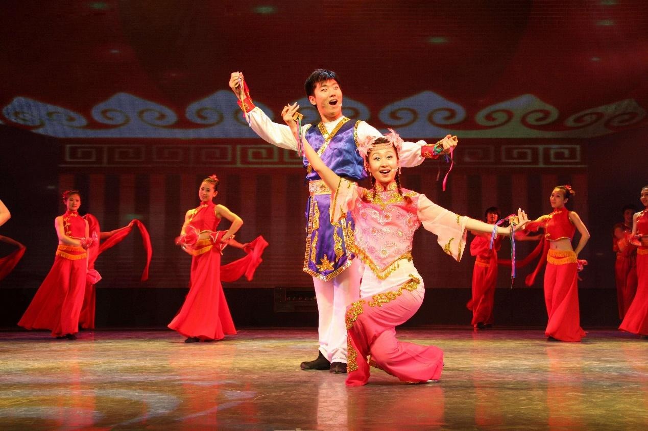 Nghệ sĩ biểu diễn Show Nhị nh&acirc;n truyện tr&ecirc;n s&acirc;n khấu Harbin