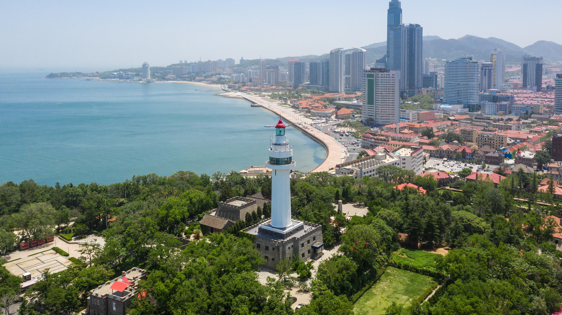 View biển Bột Hải nh&igrave;n từ Y&ecirc;n Đ&agrave;i Sơn