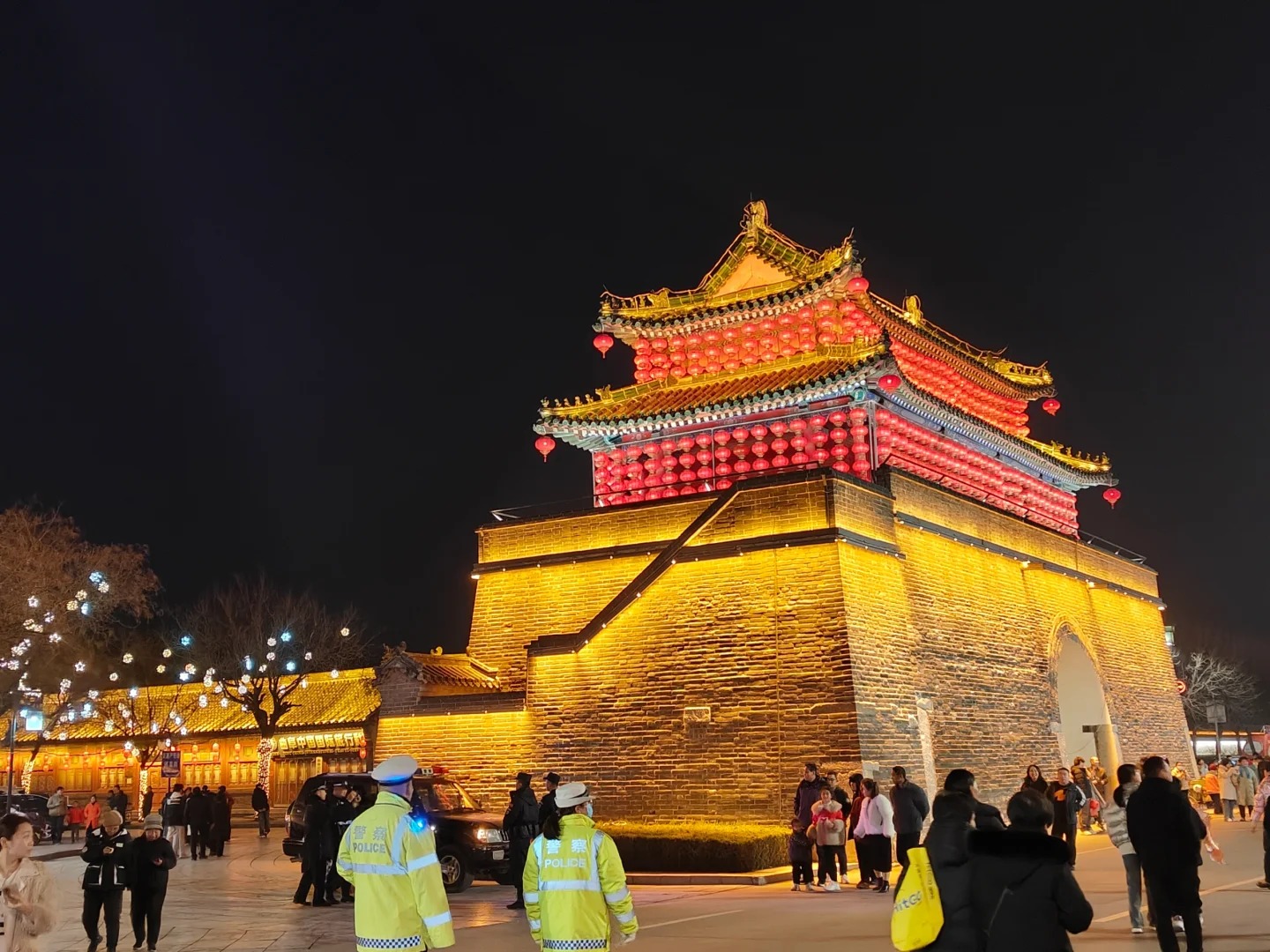 Khoảnh khắc ấn tượng trong lễ hội đèn Khổng Tử, nơi hội tụ tinh hoa nghệ thuật ánh sáng.