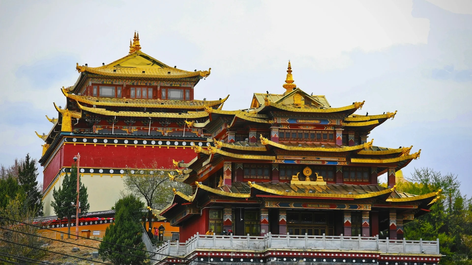 Khung cảnh y&ecirc;n b&igrave;nh của Th&agrave;nh cổ Dukezong.