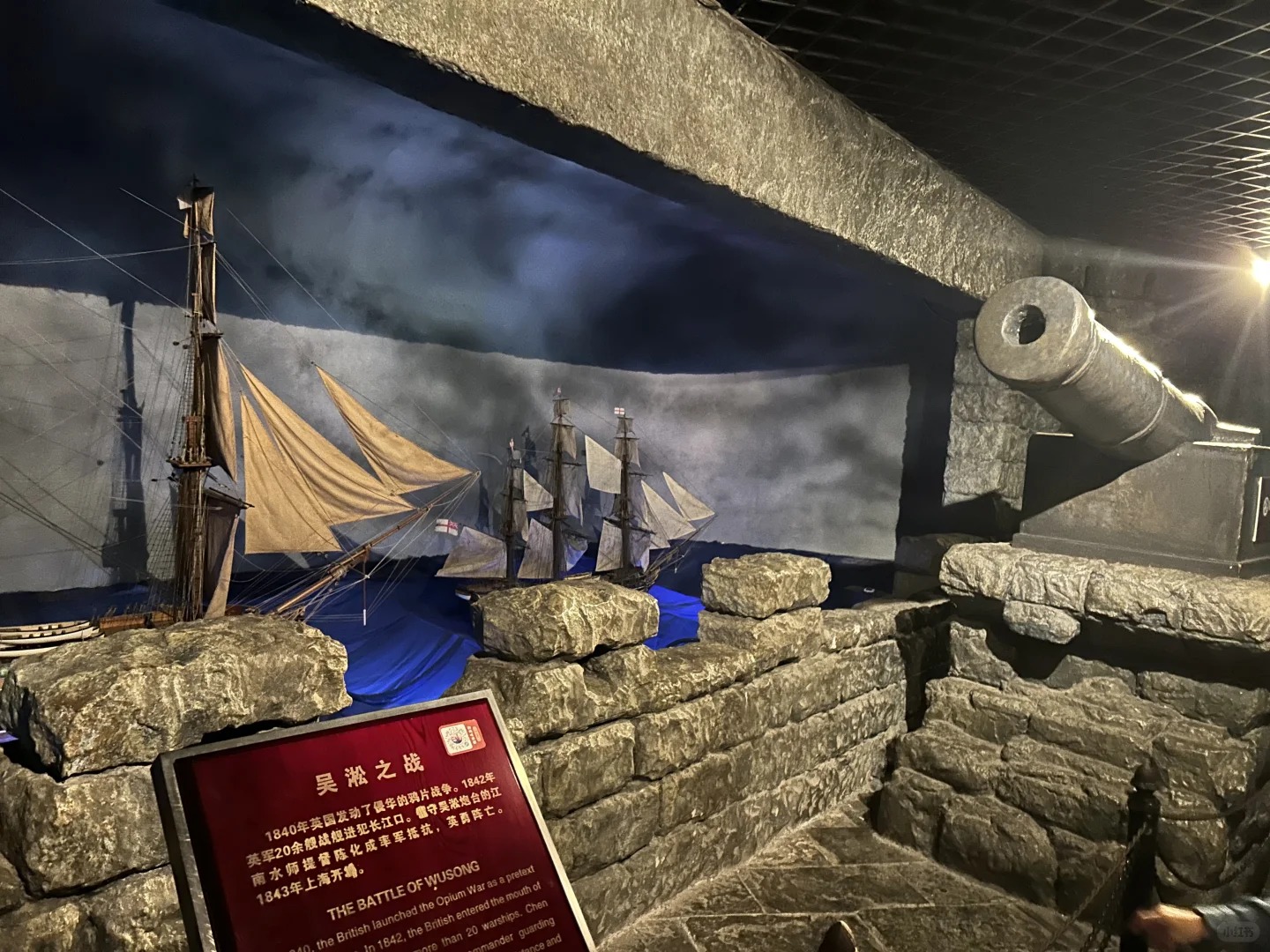 Khám Phá Bảo Tàng Lịch Sử Bên Trong Tháp Đông Phương Minh Châu