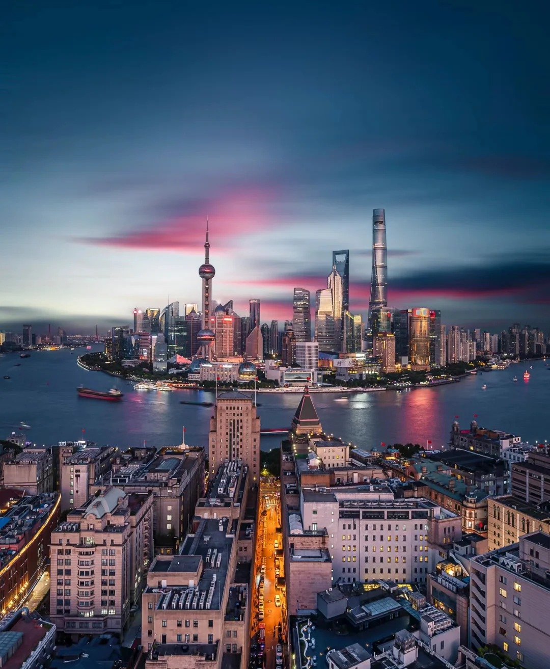 Trải Nghiệm Du Thuyền Sang Trọng Tr&ecirc;n D&ograve;ng S&ocirc;ng Ho&agrave;ng Phố