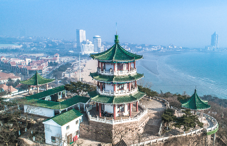 Lầu vọng cảnh cổ kính trên Tiểu Ngư Sơn.