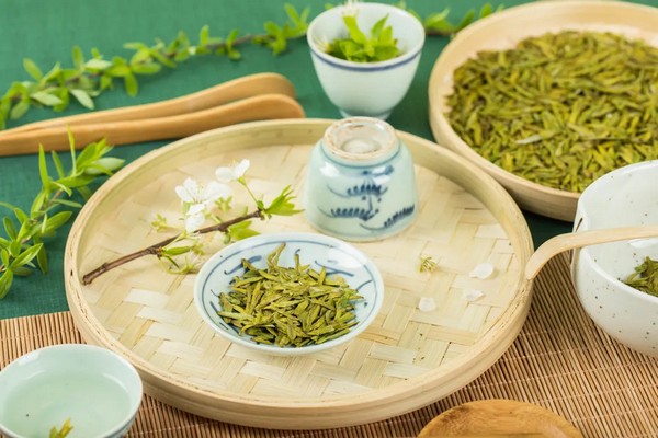 Tour Trung Quốc: Thưởng thức tr&agrave; Long Tỉnh nổi tiếng, trải nghiệm hương vị tinh t&uacute;y v&agrave; văn h&oacute;a tr&agrave; của Trung Quốc c&ugrave;ng Hanvina Travel.