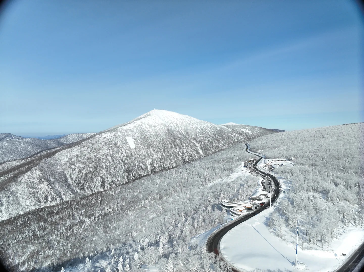Xa lộ Yaxue &ndash; cung đường tuyết đẹp nhất Đ&ocirc;ng Bắc Trung Quốc